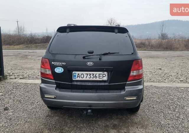 Черный Киа Соренто, объемом двигателя 2.5 л и пробегом 312 тыс. км за 5550 $, фото 10 на Automoto.ua