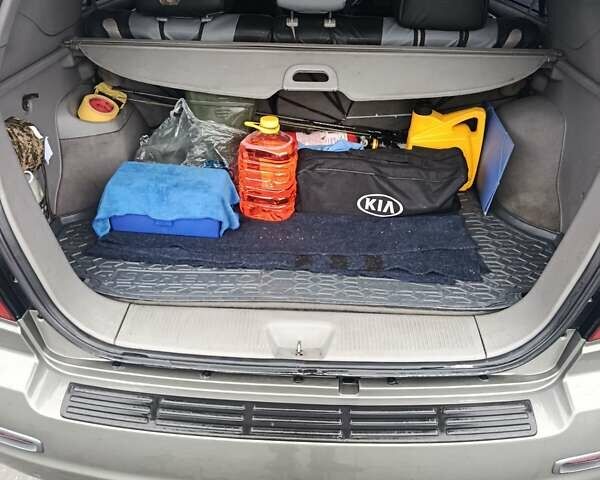 Черный Киа Соренто, объемом двигателя 2.5 л и пробегом 302 тыс. км за 6900 $, фото 11 на Automoto.ua