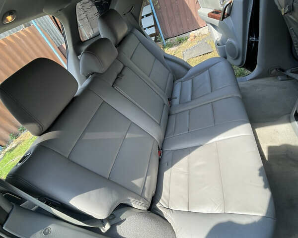 Чорний Кіа Соренто, об'ємом двигуна 2.5 л та пробігом 345 тис. км за 5100 $, фото 18 на Automoto.ua