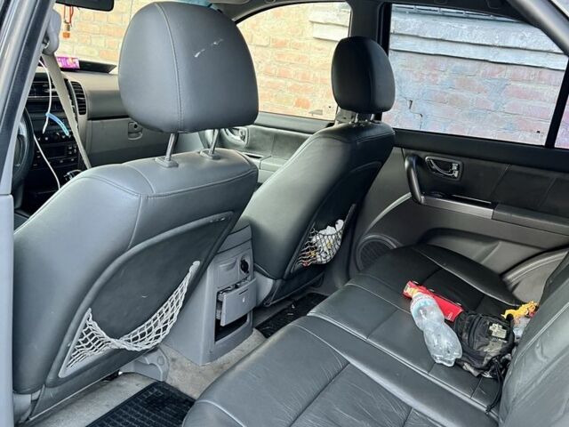 Черный Киа Соренто, объемом двигателя 2.5 л и пробегом 216 тыс. км за 148000 $, фото 4 на Automoto.ua