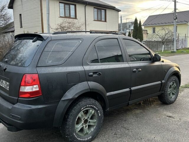 Черный Киа Соренто, объемом двигателя 2.5 л и пробегом 300 тыс. км за 3500 $, фото 3 на Automoto.ua