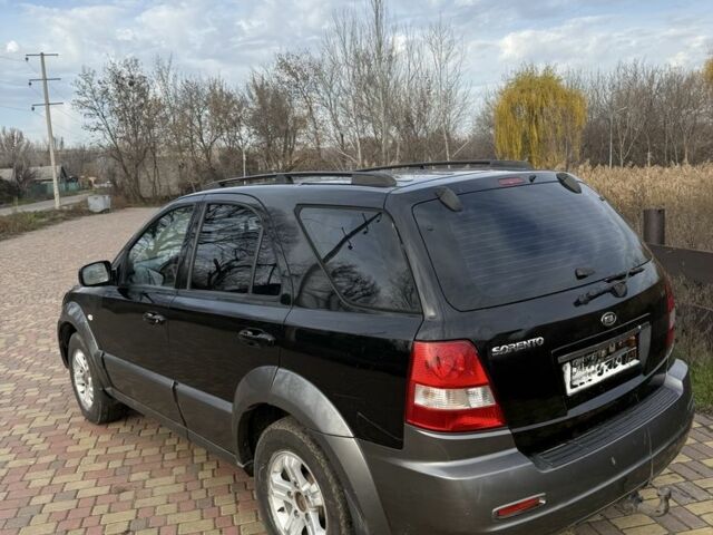 Черный Киа Соренто, объемом двигателя 2.5 л и пробегом 255 тыс. км за 3000 $, фото 5 на Automoto.ua