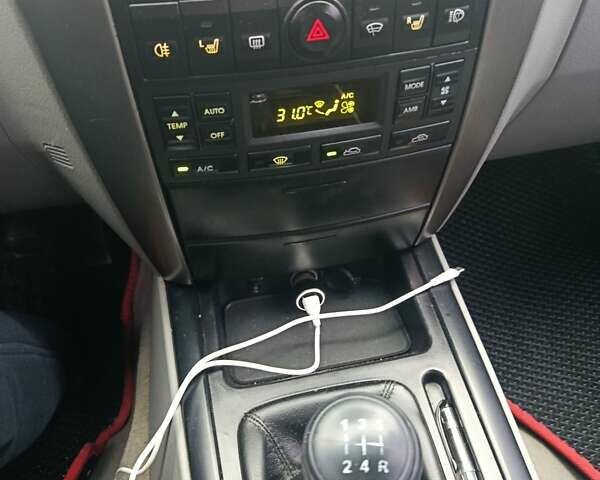 Черный Киа Соренто, объемом двигателя 2.5 л и пробегом 302 тыс. км за 6900 $, фото 8 на Automoto.ua