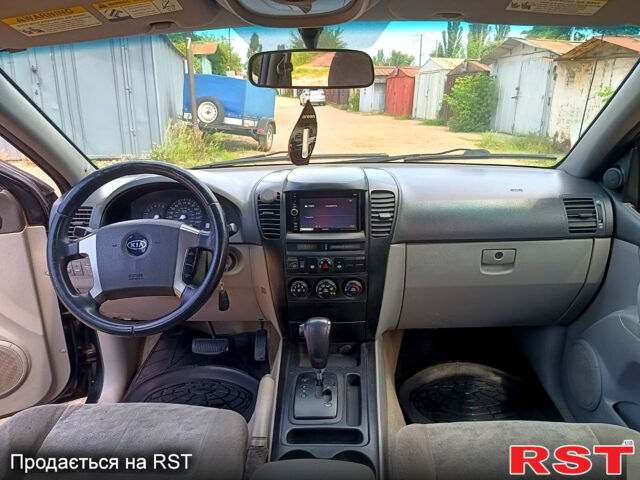 Черный Киа Соренто, объемом двигателя 3.5 л и пробегом 233 тыс. км за 6200 $, фото 12 на Automoto.ua