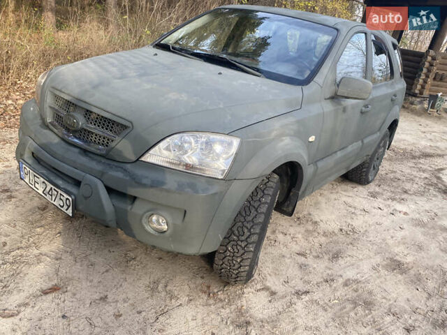 Черный Киа Соренто, объемом двигателя 2.5 л и пробегом 293 тыс. км за 3450 $, фото 10 на Automoto.ua