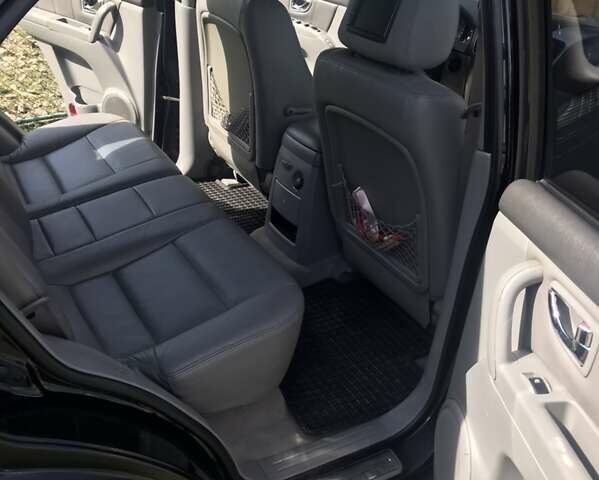 Черный Киа Соренто, объемом двигателя 2.5 л и пробегом 262 тыс. км за 9200 $, фото 3 на Automoto.ua