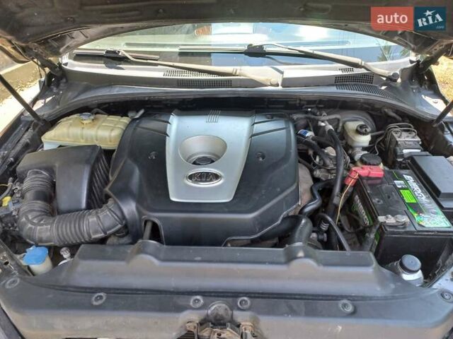Чорний Кіа Соренто, об'ємом двигуна 2.4 л та пробігом 230 тис. км за 6800 $, фото 9 на Automoto.ua