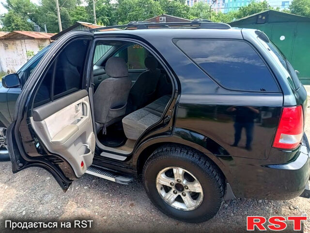 Черный Киа Соренто, объемом двигателя 3.5 л и пробегом 233 тыс. км за 6200 $, фото 7 на Automoto.ua