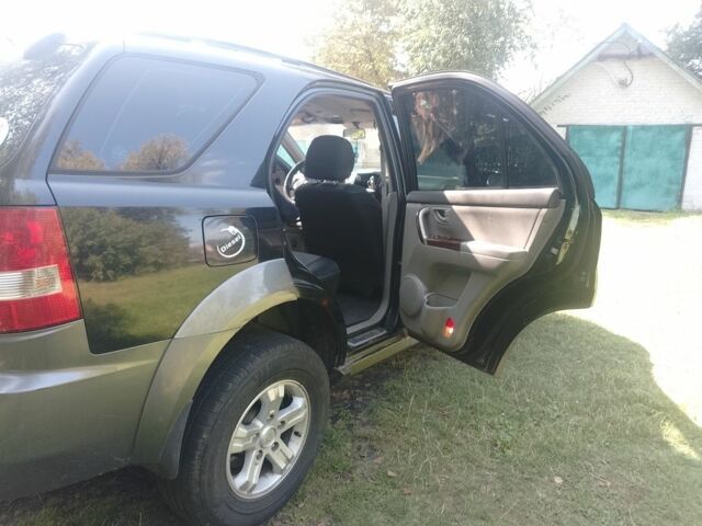 Киа Соренто 2005 в Конотопе на Automoto.ua Черный Киа Соренто, объемом двигателя 2.5 л и пробегом 137 тыс. км за 5000 $, фото 5 на Automoto.ua