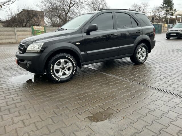 Черный Киа Соренто, объемом двигателя 2.5 л и пробегом 210 тыс. км за 4500 $, фото 5 на Automoto.ua