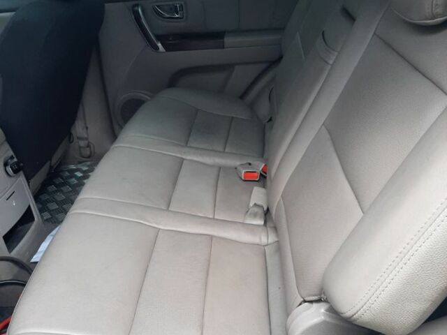 Черный Киа Соренто, объемом двигателя 2.5 л и пробегом 350 тыс. км за 2000 $, фото 5 на Automoto.ua