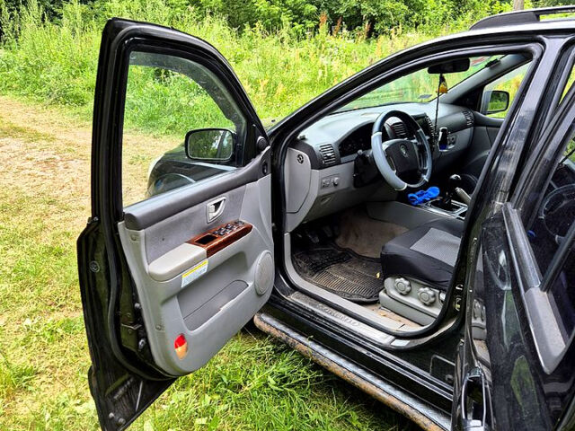 Чорний Кіа Соренто, об'ємом двигуна 2.5 л та пробігом 299 тис. км за 3000 $, фото 6 на Automoto.ua