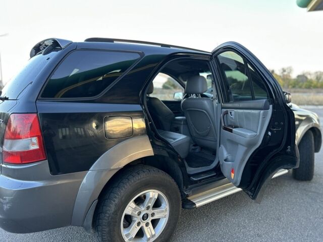 Киа Соренто 2005 в Першотравенске на Automoto.ua Черный Киа Соренто, объемом двигателя 2.5 л и пробегом 280 тыс. км за 4700 $, фото 6 на Automoto.ua