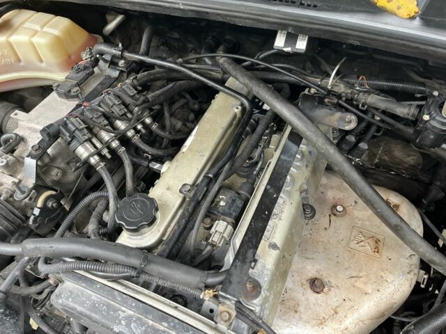 Черный Киа Соренто, объемом двигателя 2.4 л и пробегом 205 тыс. км за 6650 $, фото 18 на Automoto.ua