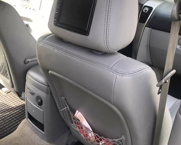 Черный Киа Соренто, объемом двигателя 2.5 л и пробегом 262 тыс. км за 9200 $, фото 25 на Automoto.ua