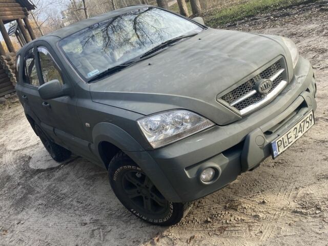 Черный Киа Соренто, объемом двигателя 2.5 л и пробегом 293 тыс. км за 3450 $, фото 9 на Automoto.ua