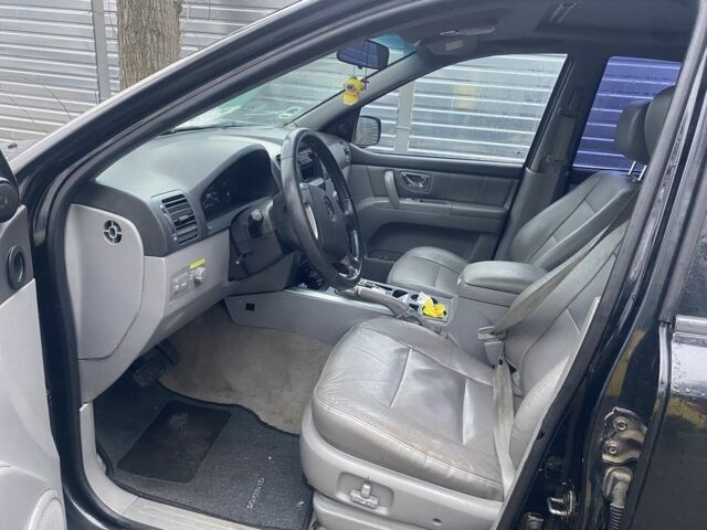 Чорний Кіа Соренто, об'ємом двигуна 2.5 л та пробігом 341 тис. км за 4300 $, фото 4 на Automoto.ua