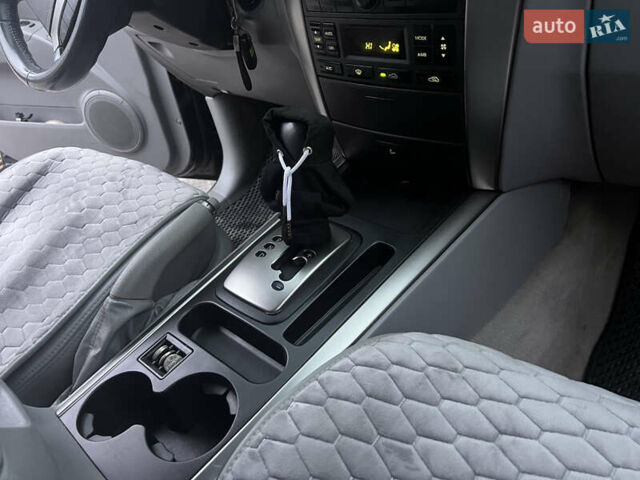 Черный Киа Соренто, объемом двигателя 2.5 л и пробегом 340 тыс. км за 7500 $, фото 17 на Automoto.ua