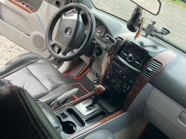 Киа Соренто 2005 в Камень-Каширский на Automoto.ua Черный Киа Соренто, объемом двигателя 2.5 л и пробегом 250 тыс. км за 3900 $, фото 3 на Automoto.ua