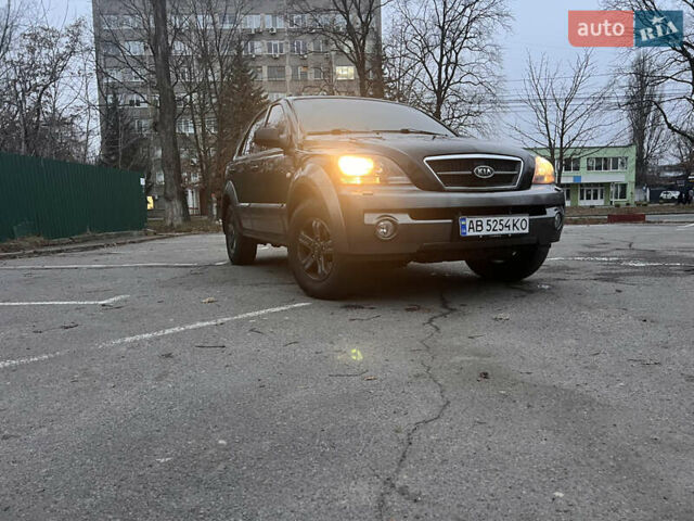 Черный Киа Соренто, объемом двигателя 2.5 л и пробегом 340 тыс. км за 7500 $, фото 20 на Automoto.ua