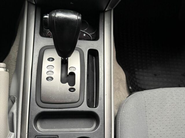 Черный Киа Соренто, объемом двигателя 2.5 л и пробегом 403 тыс. км за 3400 $, фото 8 на Automoto.ua