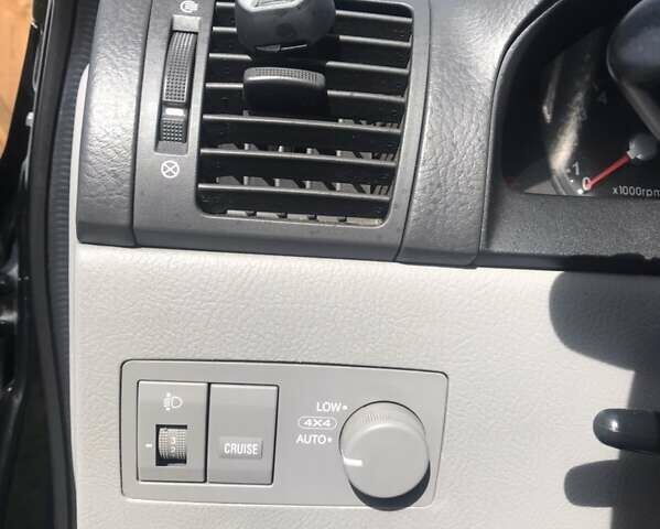 Черный Киа Соренто, объемом двигателя 2.5 л и пробегом 262 тыс. км за 9200 $, фото 16 на Automoto.ua