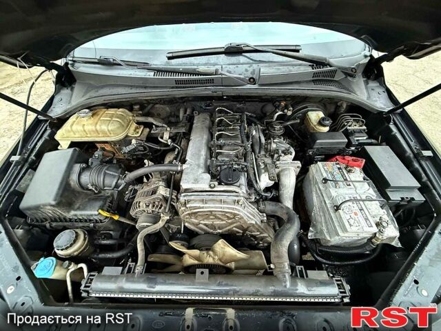 Черный Киа Соренто, объемом двигателя 2.5 л и пробегом 254 тыс. км за 3700 $, фото 8 на Automoto.ua