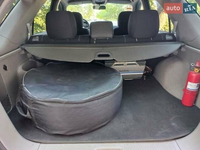 Чорний Кіа Соренто, об'ємом двигуна 2.4 л та пробігом 230 тис. км за 6800 $, фото 14 на Automoto.ua