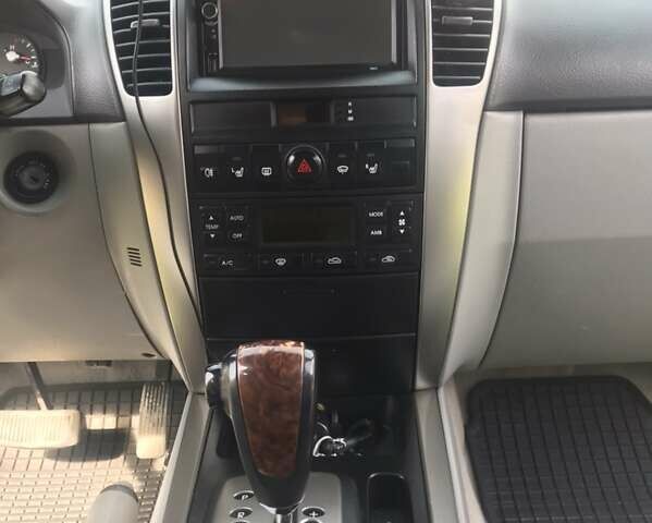 Черный Киа Соренто, объемом двигателя 2.5 л и пробегом 262 тыс. км за 9200 $, фото 30 на Automoto.ua