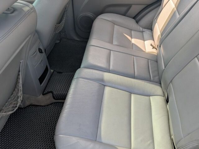 Чорний Кіа Соренто, об'ємом двигуна 2.5 л та пробігом 357 тис. км за 7600 $, фото 5 на Automoto.ua