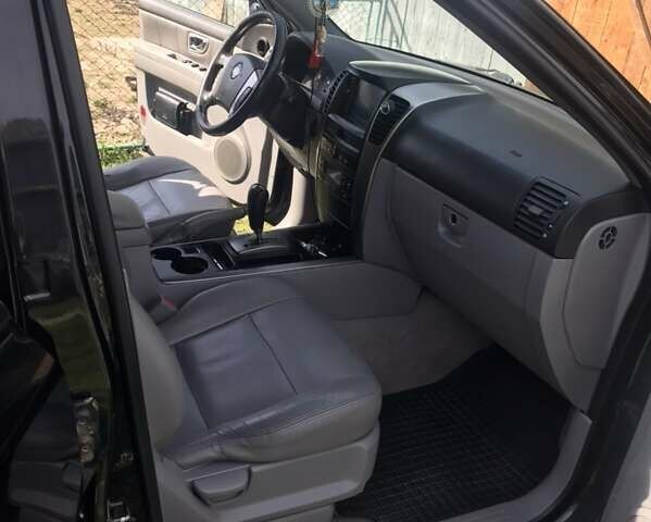 Черный Киа Соренто, объемом двигателя 2.5 л и пробегом 262 тыс. км за 9200 $, фото 7 на Automoto.ua