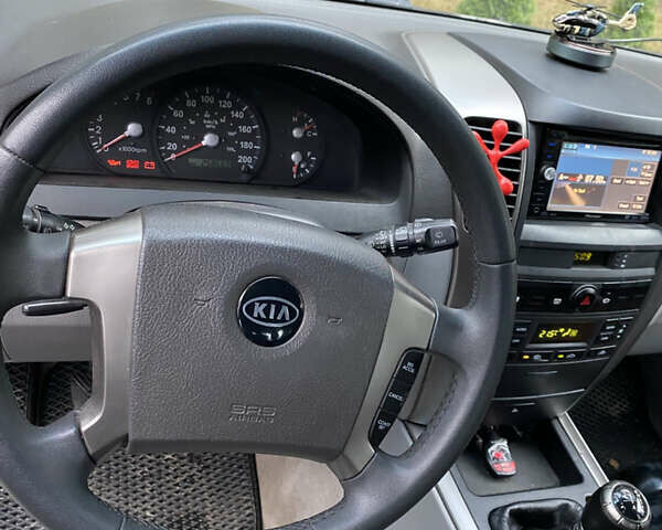 Черный Киа Соренто, объемом двигателя 2.4 л и пробегом 260 тыс. км за 5899 $, фото 8 на Automoto.ua