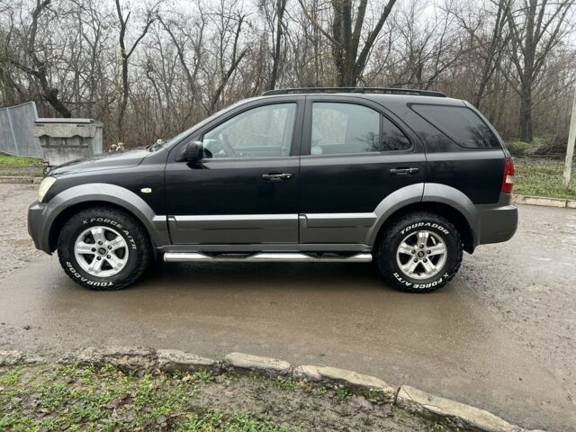 Черный Киа Соренто, объемом двигателя 2.5 л и пробегом 237 тыс. км за 3450 $, фото 5 на Automoto.ua