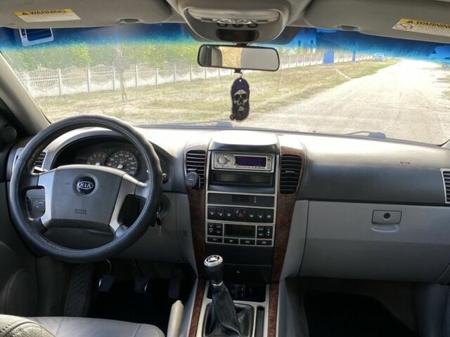 Черный Киа Соренто, объемом двигателя 2.5 л и пробегом 250 тыс. км за 3700 $, фото 6 на Automoto.ua