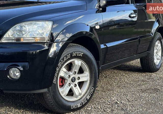 Киа Соренто 2005 в Кицмане на Automoto.ua Черный Киа Соренто, объемом двигателя 2.5 л и пробегом 300 тыс. км за 8411 $, фото 1 на Automoto.ua