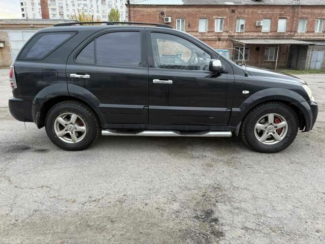 Черный Киа Соренто, объемом двигателя 2.5 л и пробегом 254 тыс. км за 3700 $, фото 4 на Automoto.ua