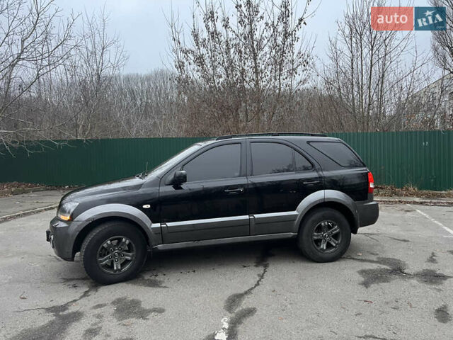 Черный Киа Соренто, объемом двигателя 2.5 л и пробегом 340 тыс. км за 7500 $, фото 3 на Automoto.ua