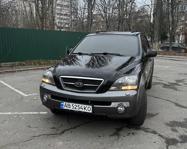 Черный Киа Соренто, объемом двигателя 2.5 л и пробегом 340 тыс. км за 7500 $, фото 1 на Automoto.ua