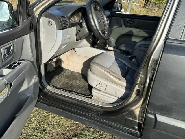 Киа Соренто 2005 в Славянске на Automoto.ua Черный Киа Соренто, объемом двигателя 2.5 л и пробегом 321 тыс. км за 3000 $, фото 5 на Automoto.ua