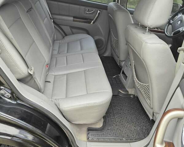 Черный Киа Соренто, объемом двигателя 2.5 л и пробегом 296 тыс. км за 6200 $, фото 7 на Automoto.ua