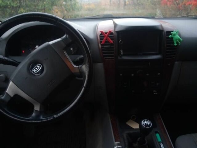 Чорний Кіа Соренто, об'ємом двигуна 2.5 л та пробігом 300 тис. км за 3700 $, фото 5 на Automoto.ua