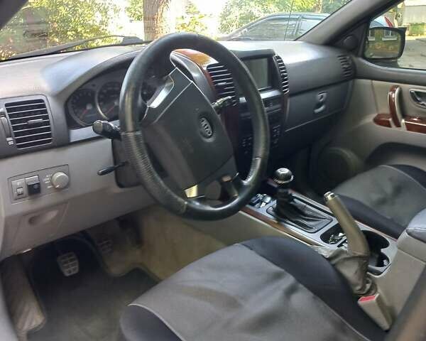 Чорний Кіа Соренто, об'ємом двигуна 2.4 л та пробігом 230 тис. км за 6800 $, фото 8 на Automoto.ua