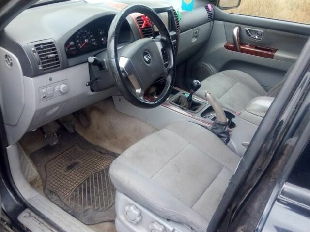 Чорний Кіа Соренто, об'ємом двигуна 2.5 л та пробігом 300 тис. км за 3700 $, фото 4 на Automoto.ua