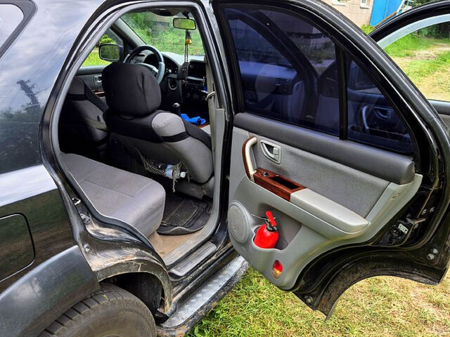 Чорний Кіа Соренто, об'ємом двигуна 2.5 л та пробігом 299 тис. км за 3000 $, фото 2 на Automoto.ua