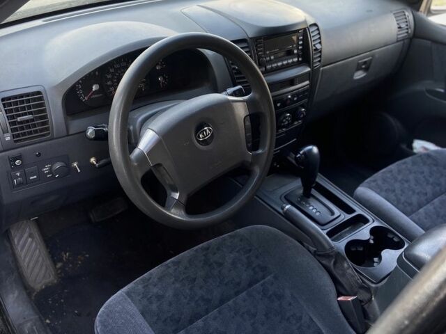 Чорний Кіа Соренто, об'ємом двигуна 0 л та пробігом 320 тис. км за 3000 $, фото 6 на Automoto.ua