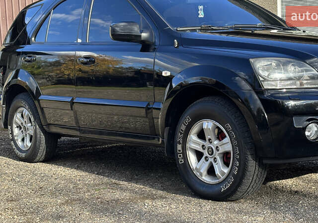 Киа Соренто 2005 в Кицмане на Automoto.ua Черный Киа Соренто, объемом двигателя 2.5 л и пробегом 300 тыс. км за 8411 $, фото 8 на Automoto.ua