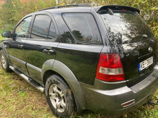 Черный Киа Соренто, объемом двигателя 2.5 л и пробегом 267 тыс. км за 3500 $, фото 4 на Automoto.ua