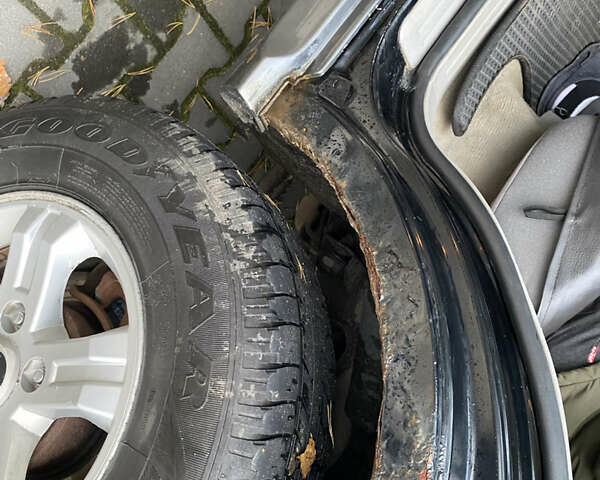 Черный Киа Соренто, объемом двигателя 2.4 л и пробегом 260 тыс. км за 5899 $, фото 6 на Automoto.ua