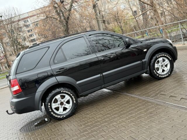 Черный Киа Соренто, объемом двигателя 2.5 л и пробегом 210 тыс. км за 4500 $, фото 2 на Automoto.ua