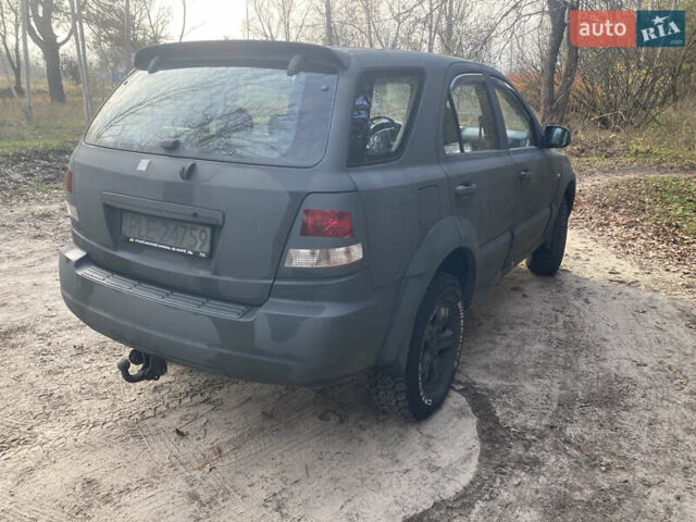 Черный Киа Соренто, объемом двигателя 2.5 л и пробегом 293 тыс. км за 3450 $, фото 5 на Automoto.ua